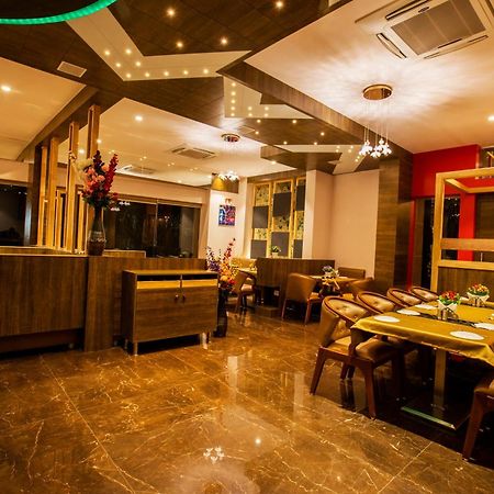 Hotel Prabha Palace 아마드나가르 외부 사진