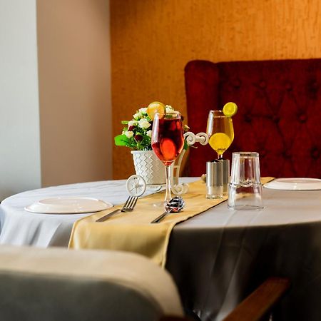 Hotel Prabha Palace 아마드나가르 외부 사진