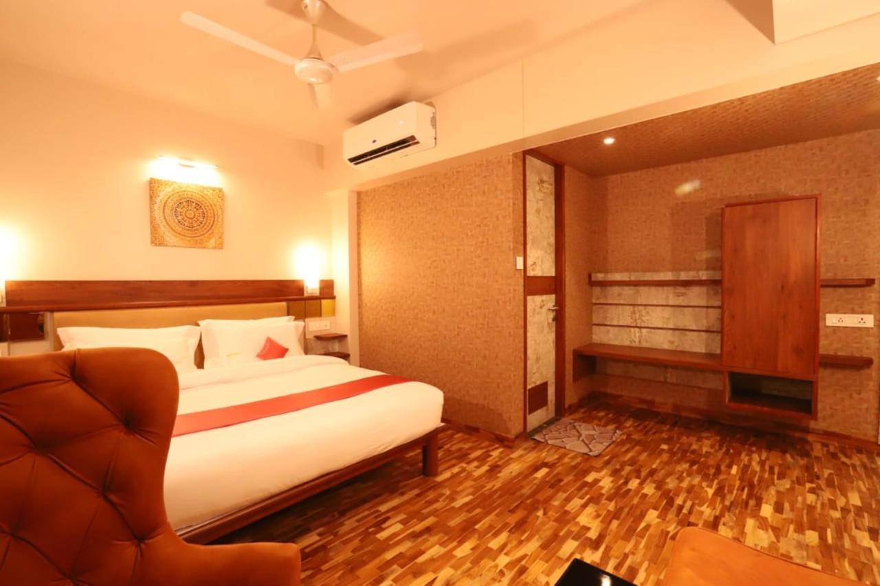 Hotel Prabha Palace 아마드나가르 외부 사진