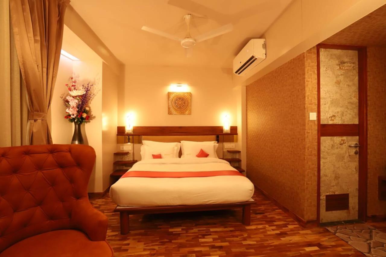 Hotel Prabha Palace 아마드나가르 외부 사진