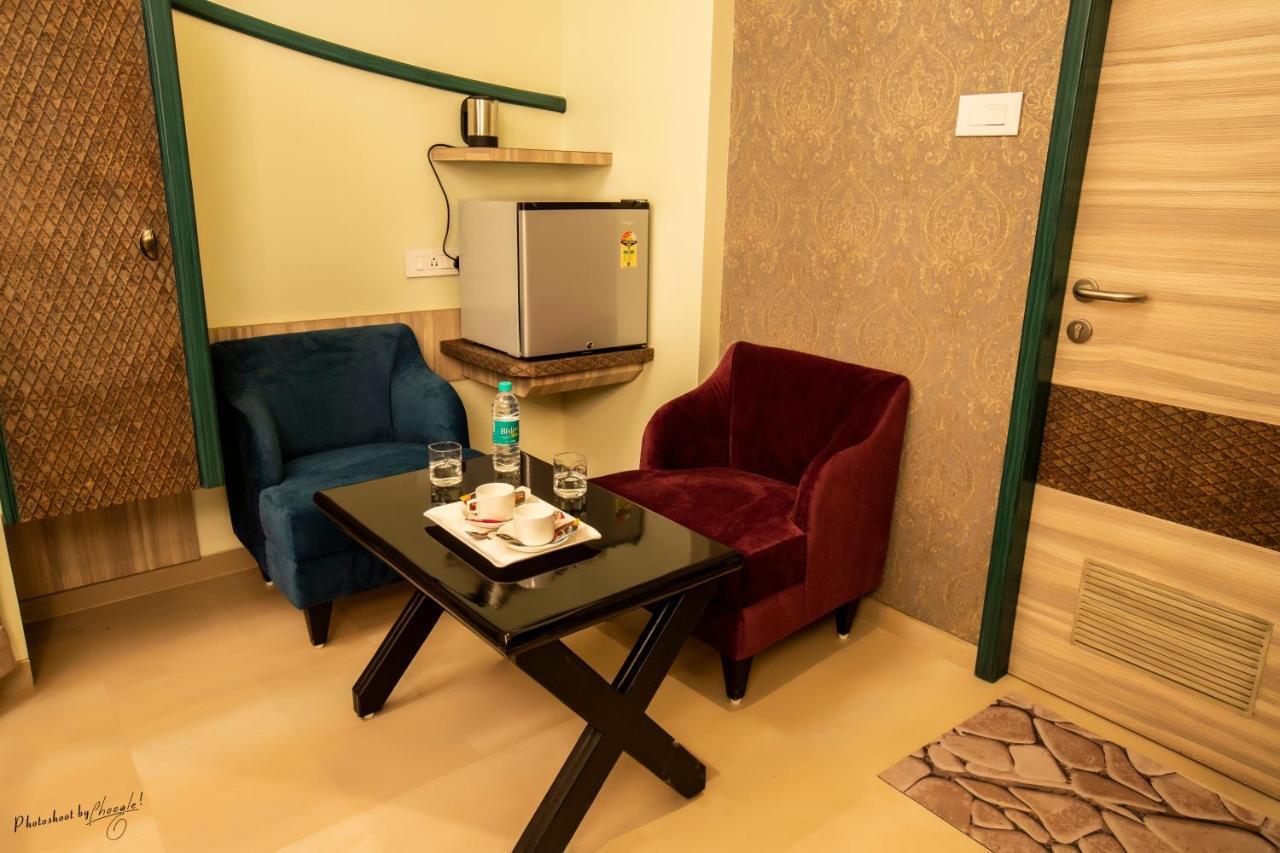 Hotel Prabha Palace 아마드나가르 외부 사진